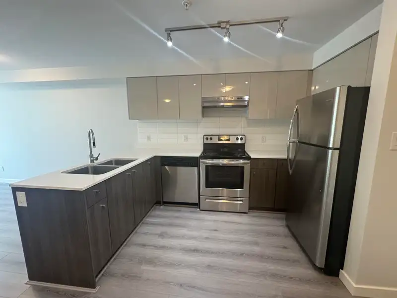 315 10688 140 STREET - photo 1 of 9