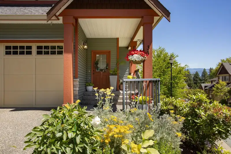 34 36169 LOWER SUMAS MOUNTAIN ROAD - photo 2 of 39