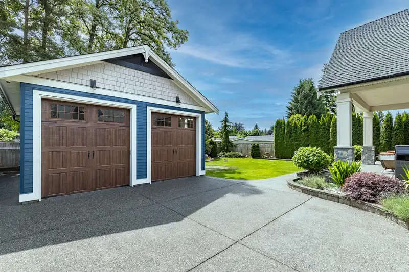 9068 NASH STREET - photo 2 of 40