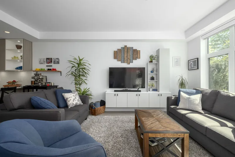 111 747 E 3RD STREET - photo 4 of 25