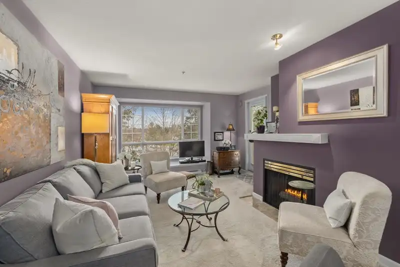 427 1252 TOWN CENTRE BOULEVARD - photo 2 of 24