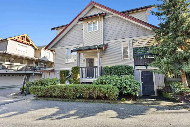 17 16772 61 AVENUE - photo 3 of 25