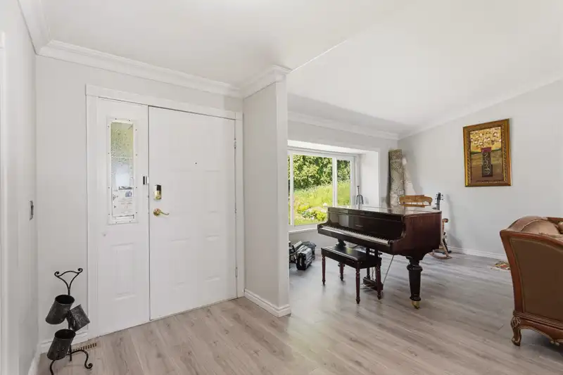 1315 JOHNSON STREET - photo 3 of 34