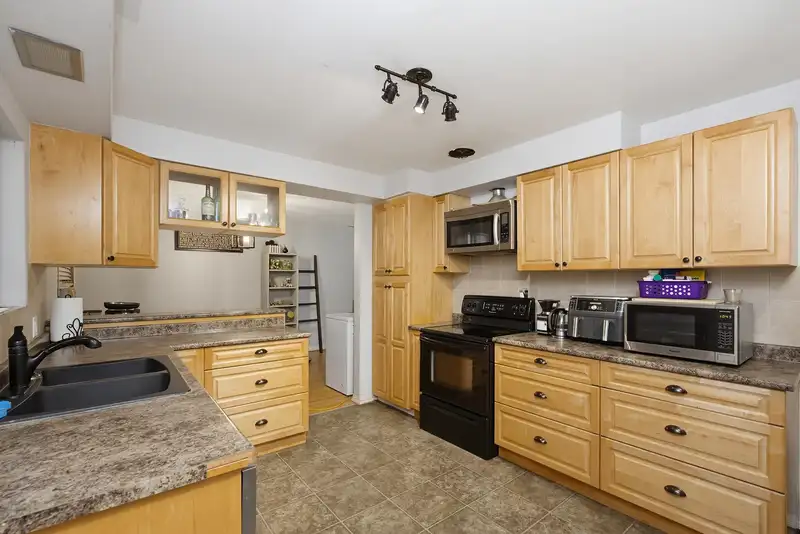 33539 DEWDNEY TRUNK ROAD - photo 3 of 36