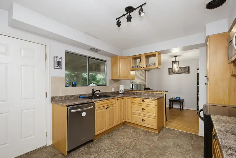 33539 DEWDNEY TRUNK ROAD - photo 4 of 36