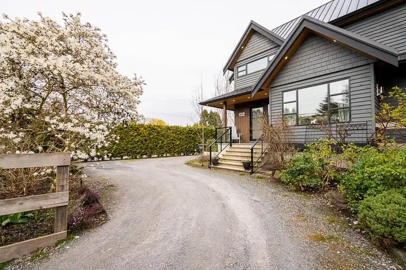 7450 BALACLAVA STREET - photo 3 of 39