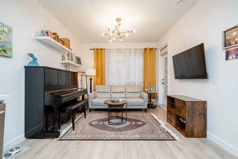 112 3038 ST. GEORGE STREET STREET - photo 3 of 25