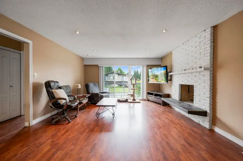 602 ALLISON PLACE - photo 2 of 30