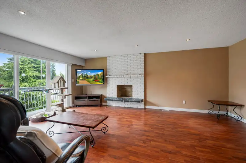 602 ALLISON PLACE - photo 3 of 30