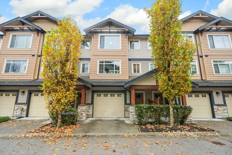 71 11305 240 STREET - photo 1 of 39