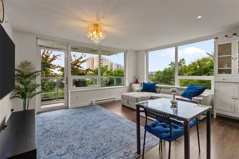 702 988 QUAYSIDE DRIVE - photo 2 of 26