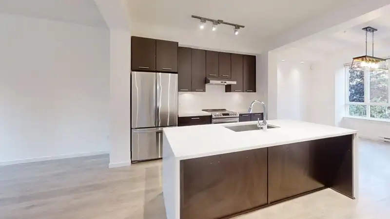 48 2418 AVON PLACE - photo 4 of 29