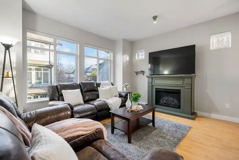 1 8726 159 STREET - photo 1 of 35