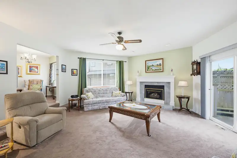 4593 65A STREET - photo 4 of 31