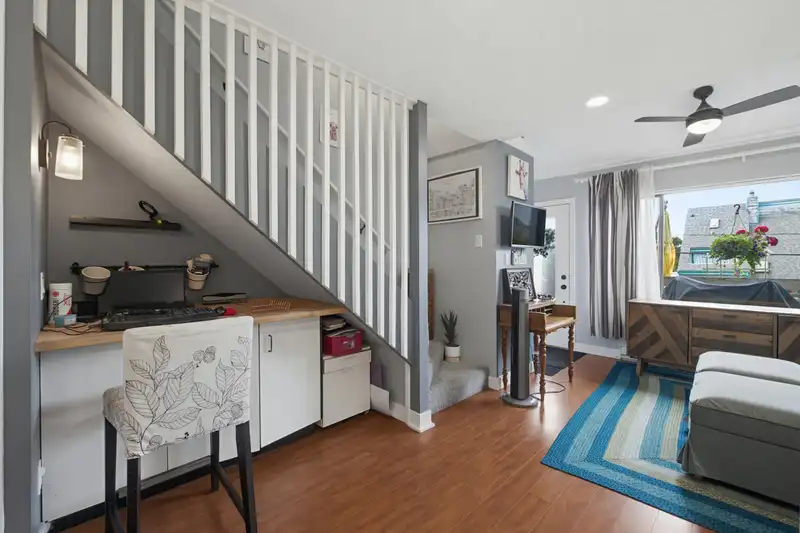 4716 48B STREET - photo 1 of 33