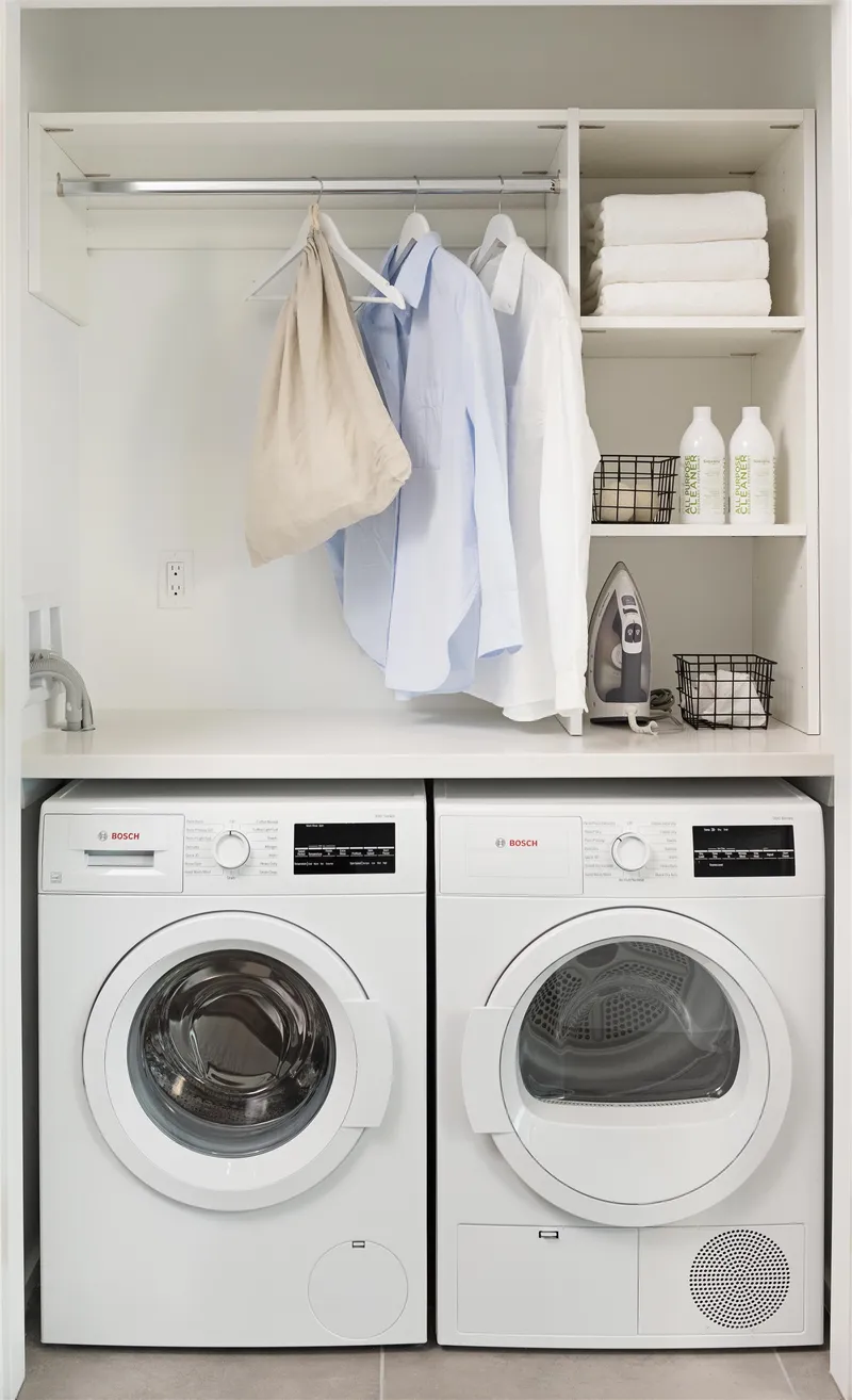 2402 3888 EVERGREEN PLACE - photo 2 of 15