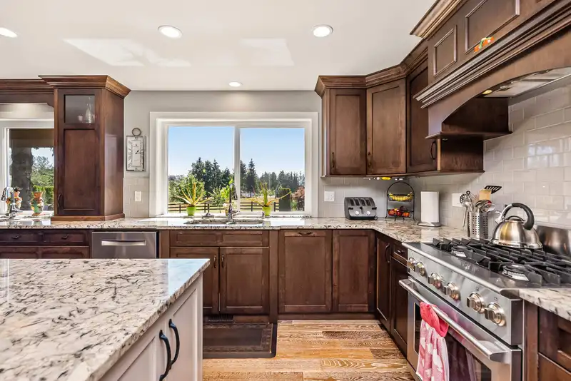 25520 32 AVENUE - photo 4 of 40