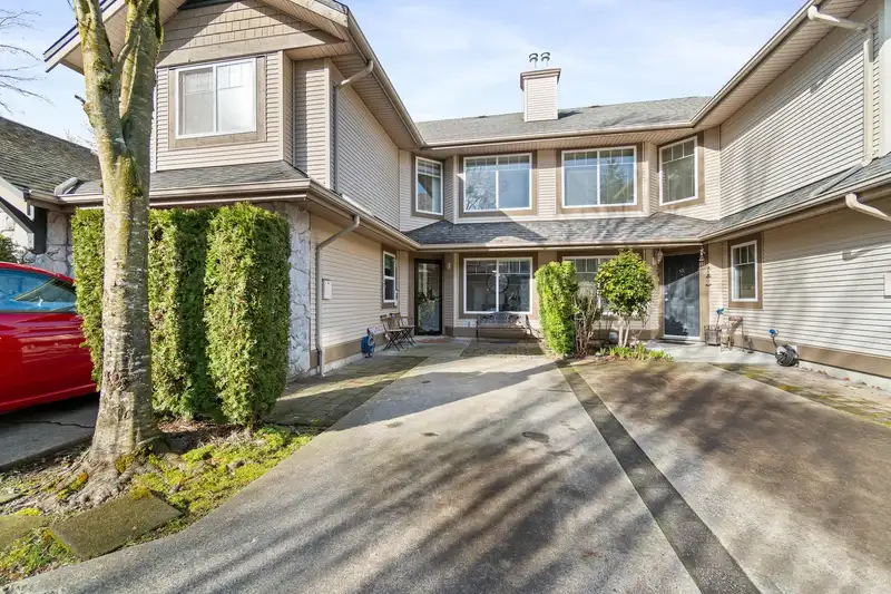 12 8888 151 STREET - photo 1 of 40