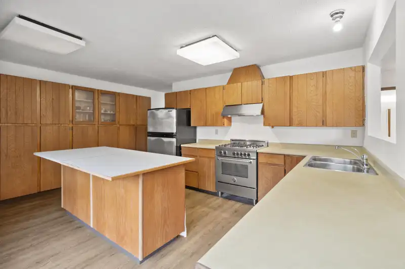 4525 61 STREET - photo 4 of 15