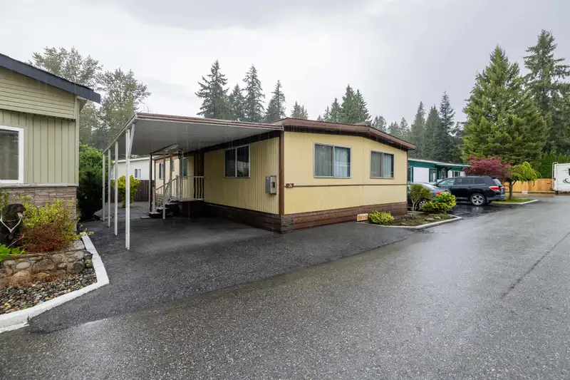 26 3931 198 STREET - photo 2 of 27