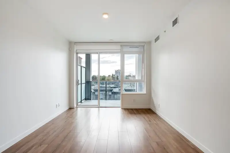 712 10448 UNIVERSITY DRIVE - photo 2 of 40