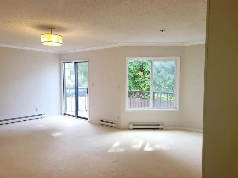 111 1521 BLACKWOOD STREET - photo 4 of 33