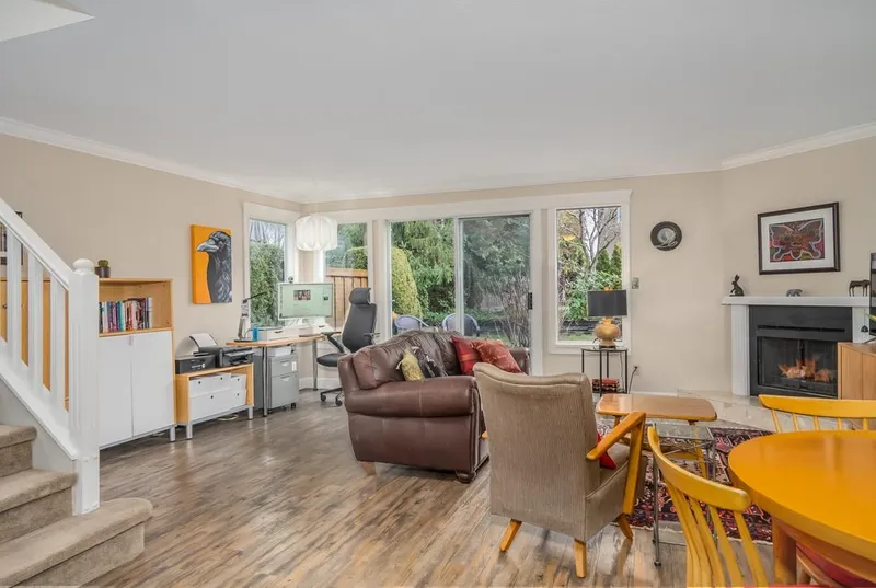 31 12331 PHOENIX DRIVE - photo 2 of 25