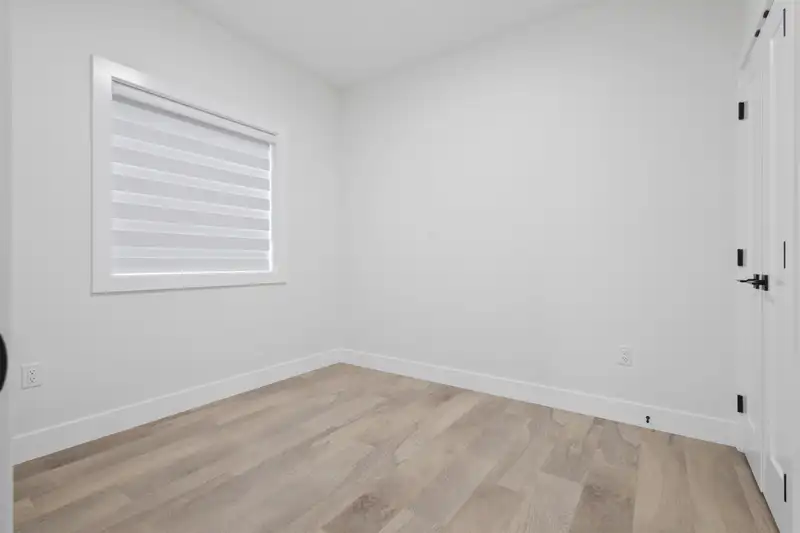 32545 HIGGINBOTTOM COURT - photo 3 of 37
