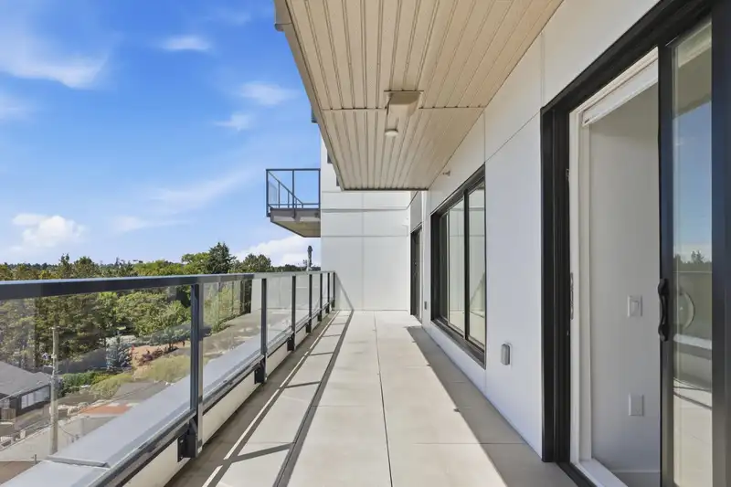 501 2268 E BROADWAY - photo 1 of 27