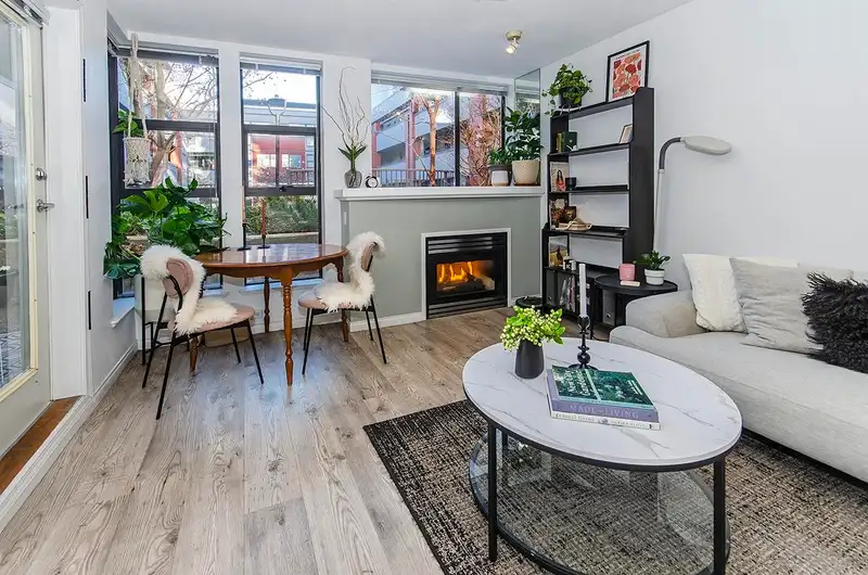 314 345 LONSDALE AVENUE - photo 4 of 31
