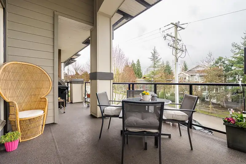 305 15195 36 AVENUE - photo 3 of 37