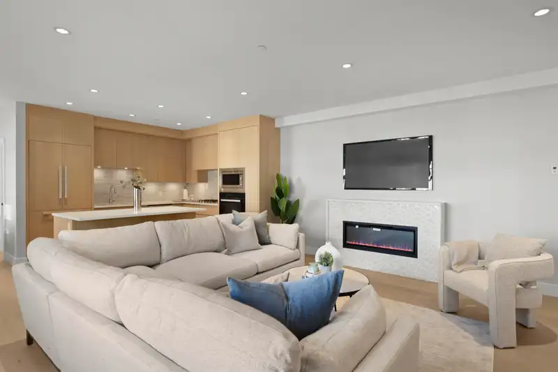 1060 W 15TH AVENUE - photo 3 of 19