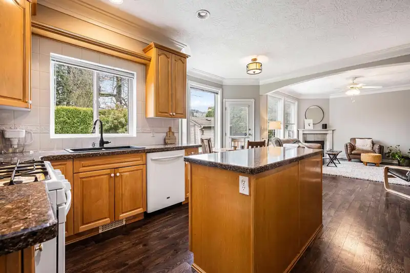 3938 PARADISE PLACE - photo 4 of 40