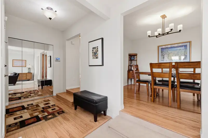 2563 ASHURST AVENUE - photo 4 of 40