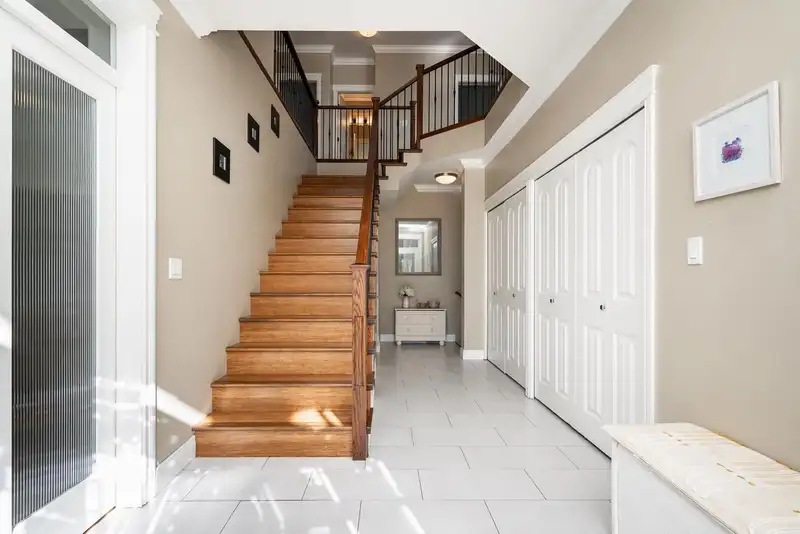1935 BRUNETTE AVENUE - photo 4 of 33