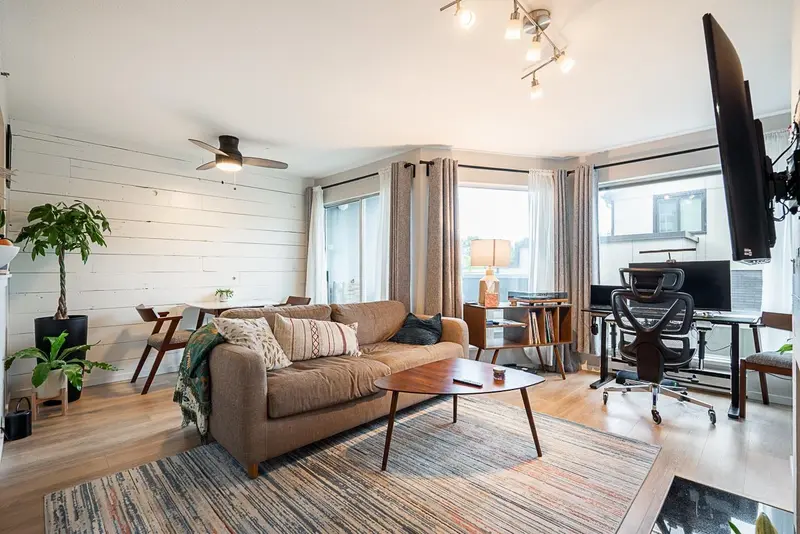 2 973 W 7TH AVENUE - photo 1 of 22