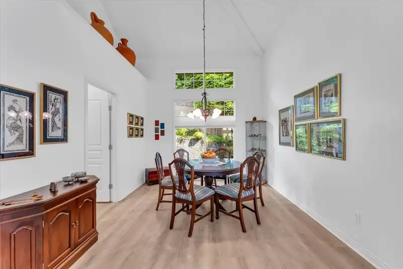 1705 ARBUTUS PLACE - photo 4 of 37