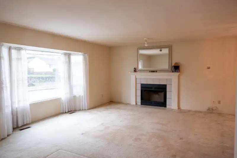 4260 GRAVELEY STREET - photo 2 of 8