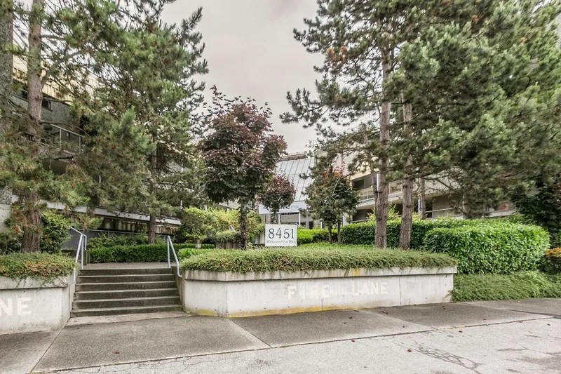 127 8451 WESTMINSTER HIGHWAY - photo 3 of 4