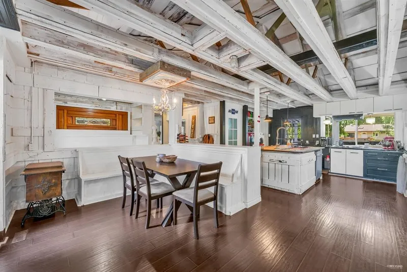 20288 43A AVENUE - photo 4 of 18