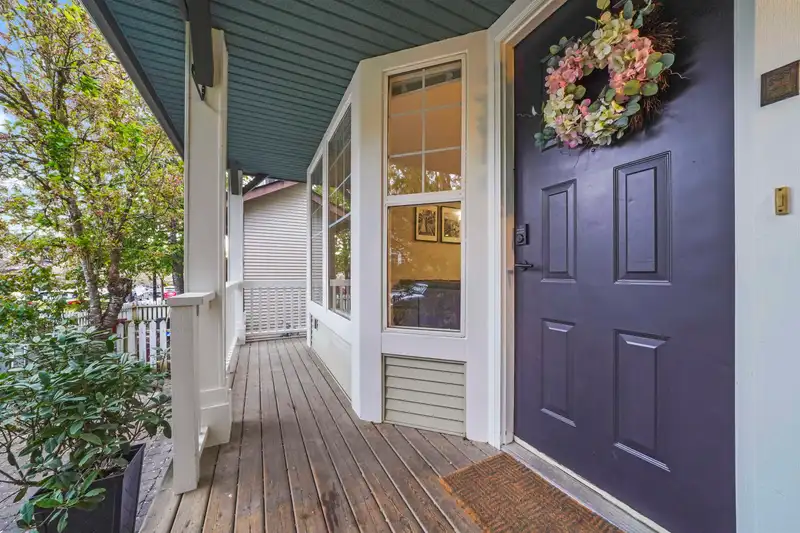 24369 101 AVENUE - photo 2 of 28