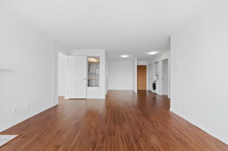 211 5335 HASTINGS STREET - photo 2 of 40