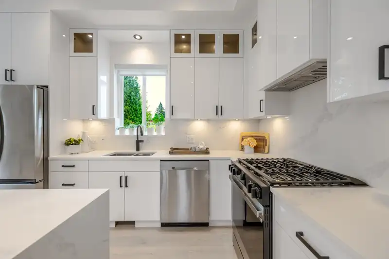 33715 ROCKLAND AVENUE - photo 2 of 37