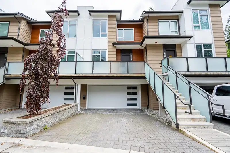 4674 CAPILANO ROAD - photo 4 of 38