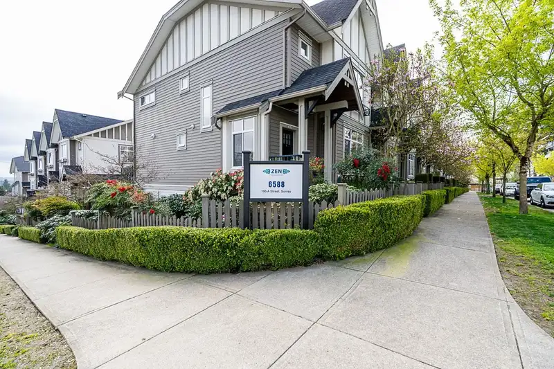12 6588 195A STREET - photo 2 of 40