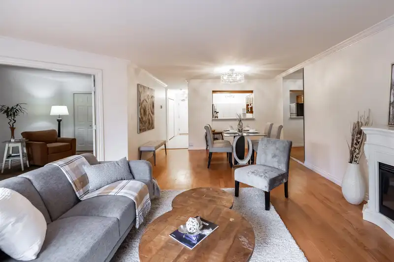 104 15270 17 AVENUE - photo 3 of 38