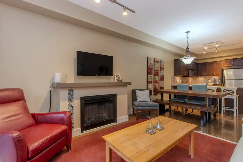 320 1336 MAIN STREET - photo 4 of 16