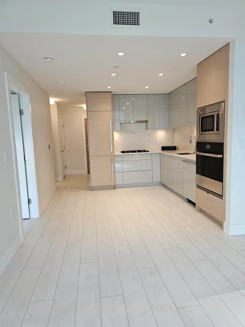 616 3438 SAWMILL CRESCENT - photo 3 of 10