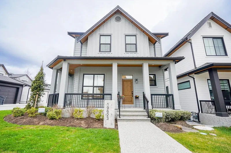 19623 76A AVENUE - photo 3 of 25