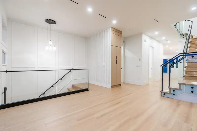 1 7303 14TH AVENUE - photo 4 of 25
